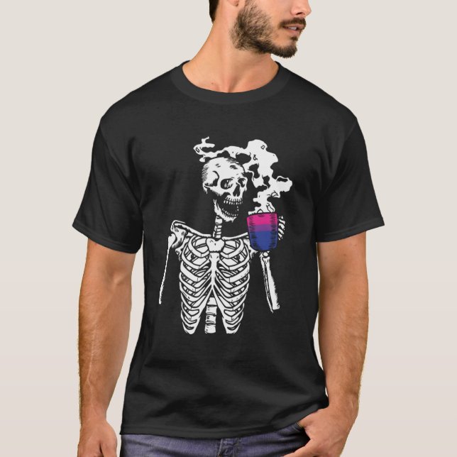 Camiseta Bebendo Skeleton Café Bi-Ual Pride Skull Lgbt-Q (Frente)