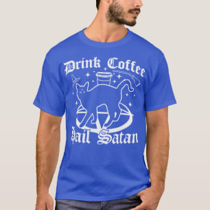 Camiseta Beber Satã de café Preta Gótico Gótica Gato