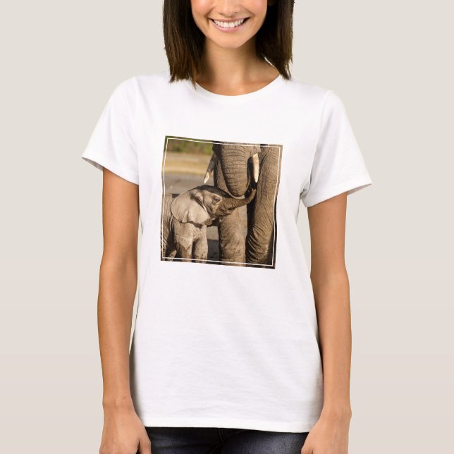 Camiseta Bebês Mais Pobres | Bebê Elefante e mamã (Frente)