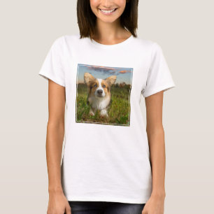 Camiseta Bebês Mais Pobres   Corgi em Jardim Nublado
