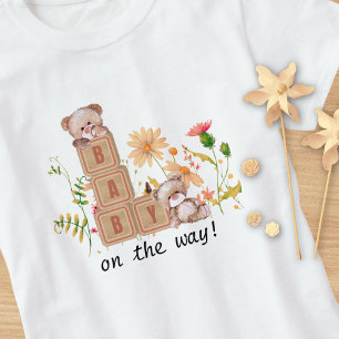 Camiseta Bebês, Ursos e Flores Selvagens