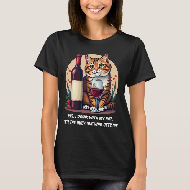 Camiseta Bebida Engraçada Com Meu Vinho De Gato No Teto (Frente)