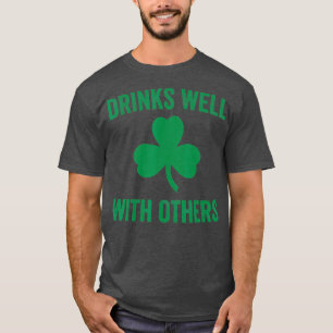 Camiseta Bebidas Bem Com Outras Cerveja Engraçadas De St P