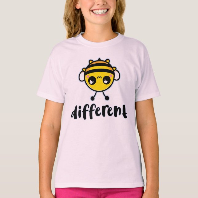 Camiseta Bee Different  (Frente)