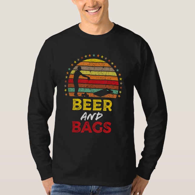 Camiseta Beer and Bags  Cornhole Bags Quote Graphic (Frente)