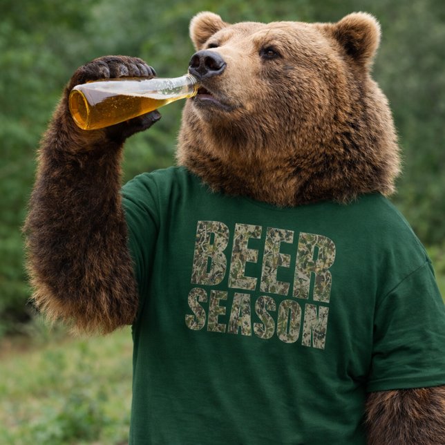 Camiseta Beer Season: Camo On, Botles Up (Criador carregado)