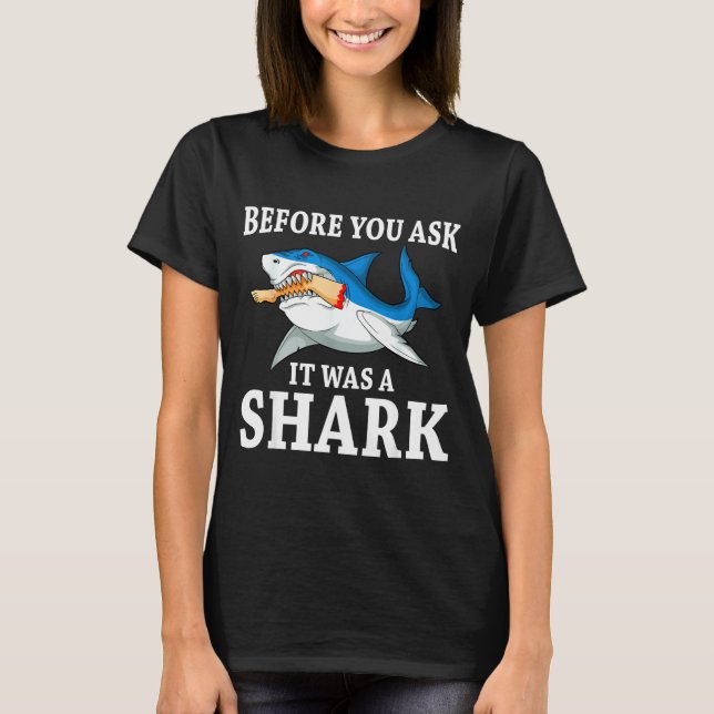 Camiseta Before You Ask It Was A Shark Leg Amputee Amputati (Frente)