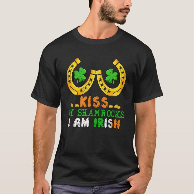 Camiseta Beija As Minhas Chamrochas Eu Sou Irlandês Engraça (Frente)
