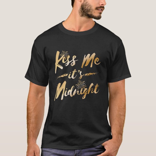 Camiseta Beije-me É a festa da noite do Ano Novo (Frente)
