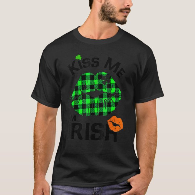 Camiseta Beije-Me Eu Sou Irlandês Lábios de Xadrez de Buffa (Frente)