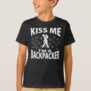 Camiseta Beije-me que eu sou um mochileiro