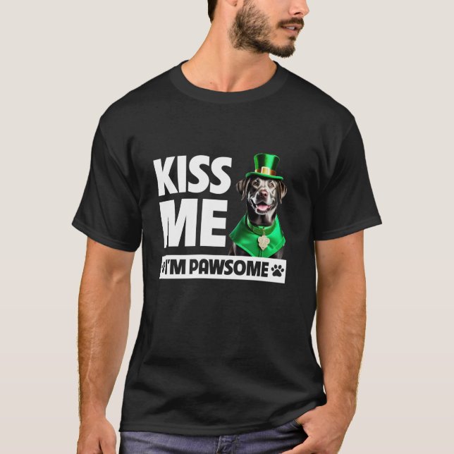 Camiseta Beije-me Sou a Rua do Pawsome Silver Lab Retriever (Frente)
