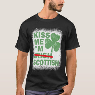 Camiseta Beije Me Sou Escocês Dia de São Patrício Engraçado