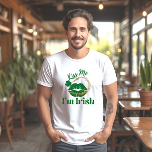 Camiseta Beije-me, sou Lábios irlandês e homem de Shamrock
