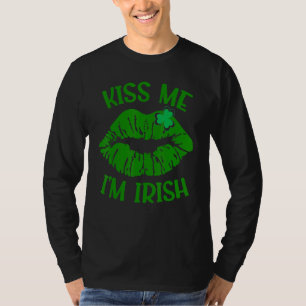 Camiseta Beije-me, sou o Dia de São Patrício irlandês Engra