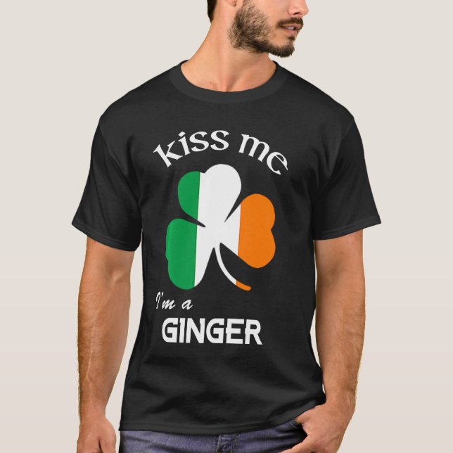 Camiseta Beije-Me, Sou Uma Rua Engraçada Com Shamrock Ginge (Frente)