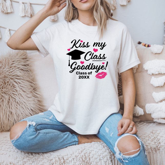Camiseta Beije Minha Classe Adeus Engraçado (Kiss my class goodbye humorous t-shirt for the graduate class of 2025)