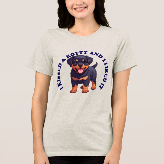 Camiseta Beijei um cachorrinho Rottweiller (Frente)