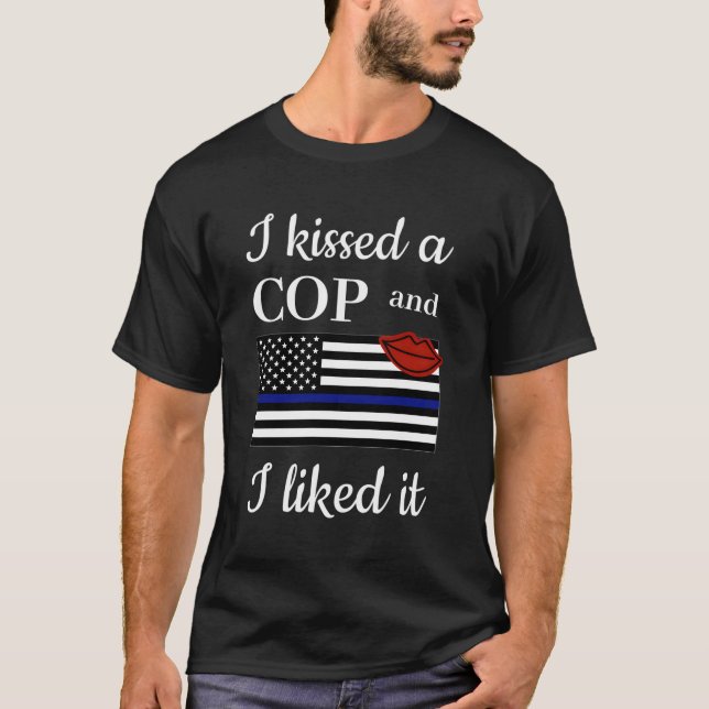Camiseta Beijei Um Policial E Gostei Da Esposa De Polícia F (Frente)