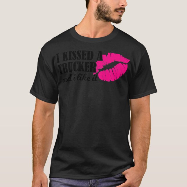 Camiseta Beijei um pulso de gay buda (Frente)