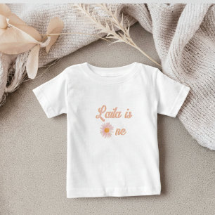 Camiseta Beijo Cor-de-Rosa Groovy Daisy Aniversário Persona