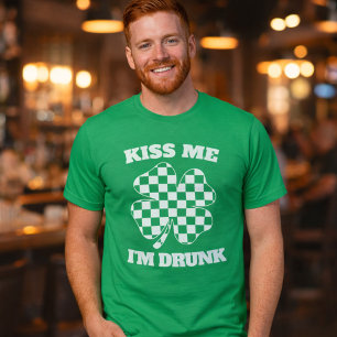 Camiseta Beijo Engraçado Me Beije Estou Bêbado Dia de São P
