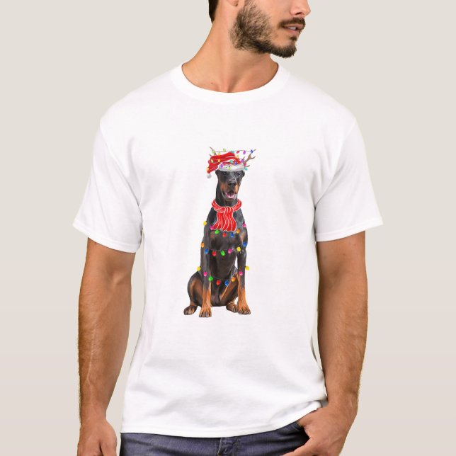 Camiseta Bela árvore de Natal do Doberman Luz Cachorro (Frente)