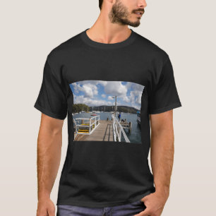 Camiseta Bela menina tocando violão
