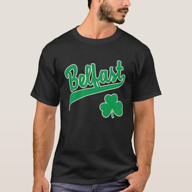 Camiseta Belfast Esportes Script Shamrock Impressão Verde B (Frente)