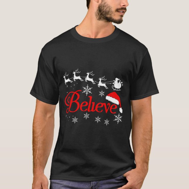 Camiseta Believe Christmas Xmas Santa Family Pajamas Holida (Frente)