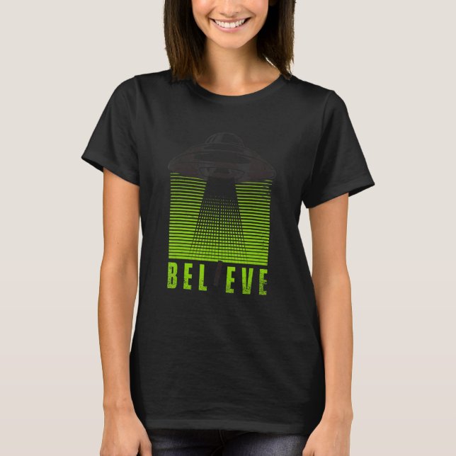 Camiseta Believe Conspiracy Alien Alien (Frente)