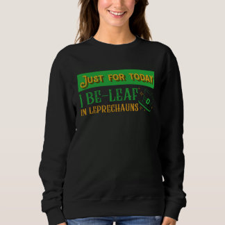 Camiseta Believe In Leprechauns Today Lucky Teacher St Patr
