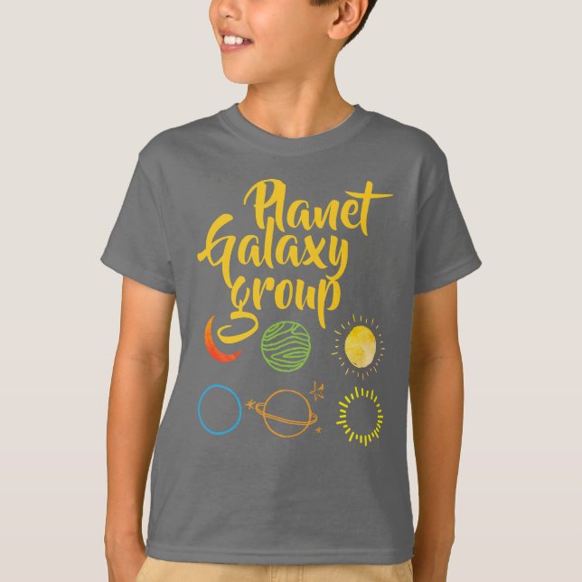 Camiseta Belo Design da combinação Galáxia Planeta (Frente)