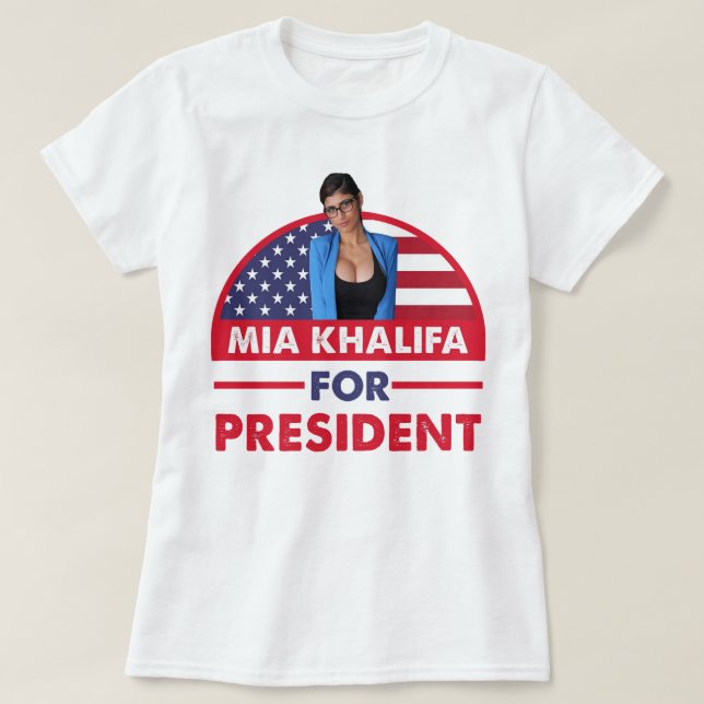 Camiseta Belo Modelo Mia Khalifa Incrível Para Fãs De Filme (Frente do Design)