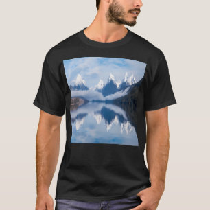 Camiseta Belo panorama das montanhas de neve ativo
