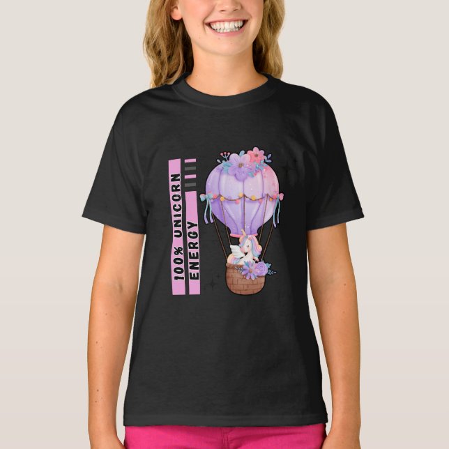 Camiseta Belo unicórnio com cor arco-íris (Frente)
