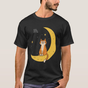 Camiseta Bem Acordado às 3 da Manhã Gato Engraçado Lua Gráf