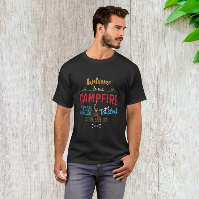 Camiseta Bem-vindo à Nossa Fogueira (Criador carregado)