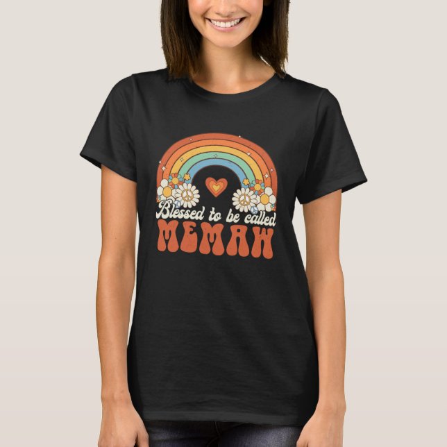 Camiseta Bendita por ser chamada de Memaw Groovy Arco-íris  (Frente)