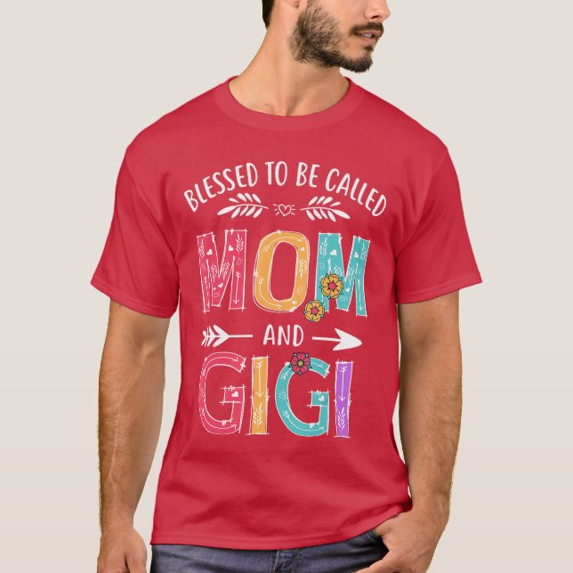 Camiseta Bendito Seja Chamado Mãe e Gigi Avó Engraçada Moth (Frente)