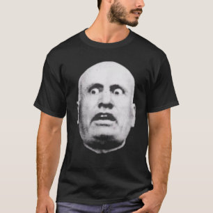 Camiseta Benito Mussolini é um rosto chocado