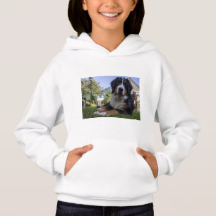 Camiseta bernese mountain dog deitado em segundo