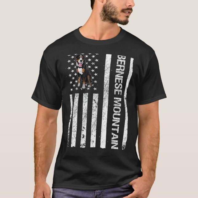 Camiseta Bernese Mountain USA Flag Bernese Mountain Owner D (Frente)