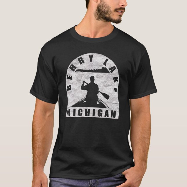 Camiseta Berry Lake Canoeing Michigan (Frente)