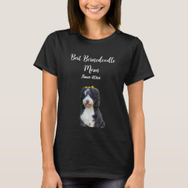 Camiseta Best Bernedoodle mom script photo & year adopted