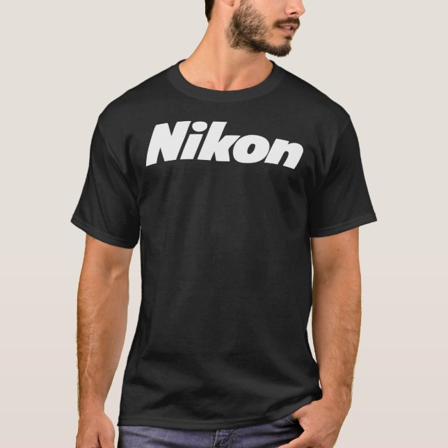 Camiseta BEST SELLER - Nikon Logo Merchandise Essential T-S (Frente)
