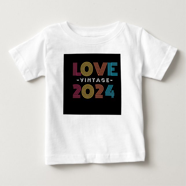 Camiseta Best-Selling Love 2024 – Design de Coraçã (Frente)
