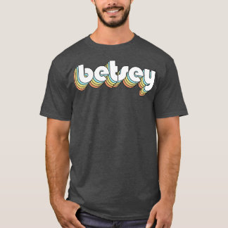 Camiseta Betsey Retro Rainbow Tipografia Estilo Desvanecido