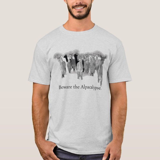 Camiseta Beware o Alpacalypse - jogo engraçado do humor em (Frente)