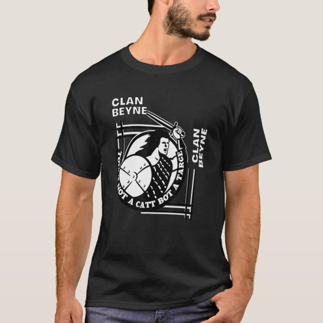 Camiseta Beyne Clan Gaelic Motto Swordsman (Frente)